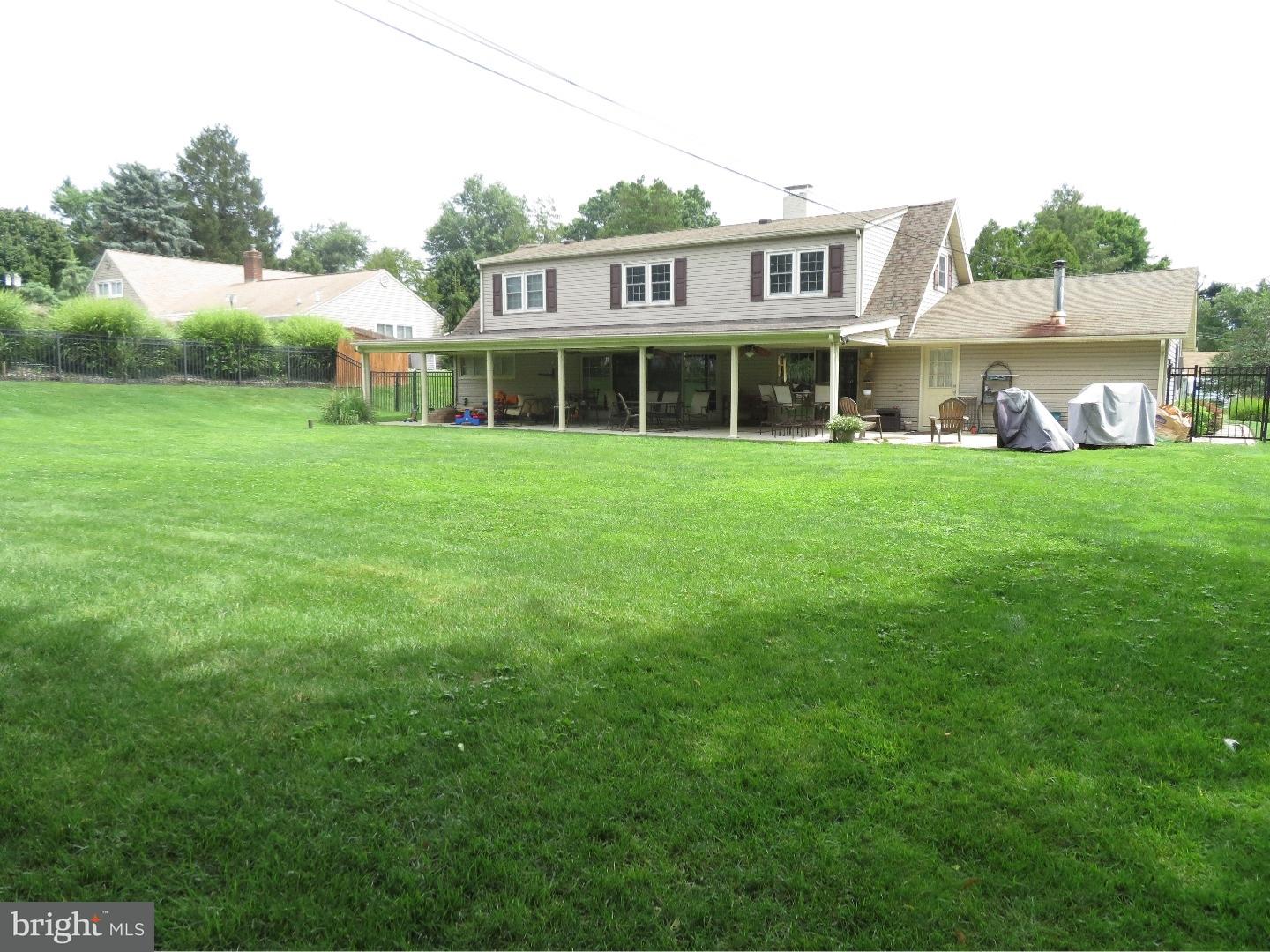 15 Flamehill Road Levittown, PA 19056 - Photo 25 of 25 Back Yard