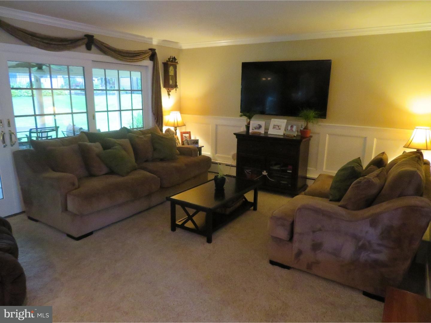 15 Flamehill Road Levittown, PA 19056 - Photo 9 of 25 Living Room