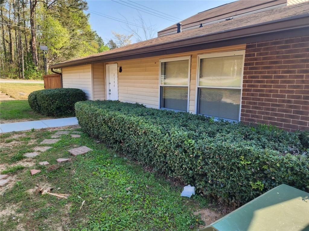 3186 Quince Tree Lane Decatur, GA 30034 - Photo 3 of 24 a view of a backyard of the house