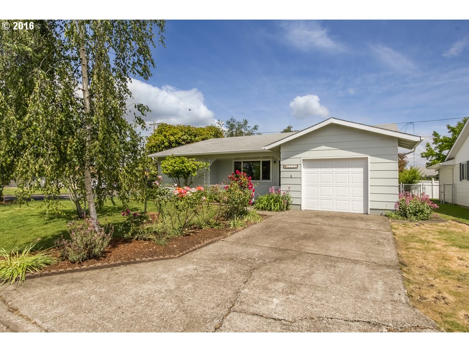 1390 Quinn Road Woodburn, OR 97071 - Photo 1 of 21 Gallery Image 1