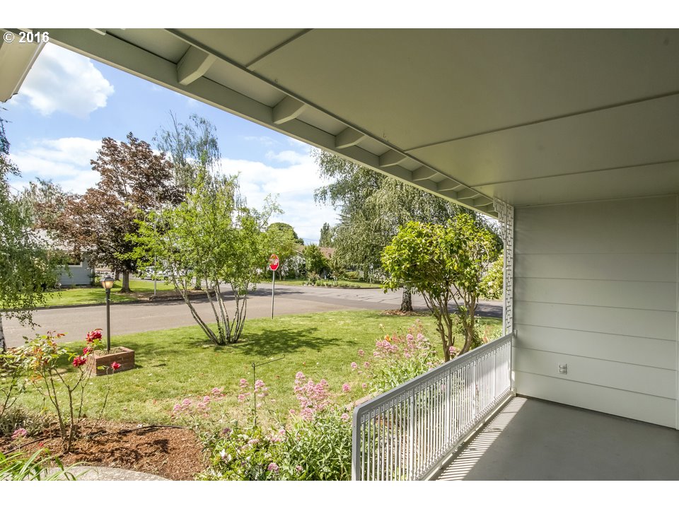 1390 Quinn Road Woodburn, OR 97071 - Photo 5 of 21 Gallery Image 5