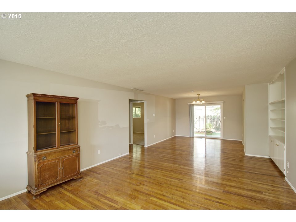 1390 Quinn Road Woodburn, OR 97071 - Photo 6 of 21 Gallery Image 6