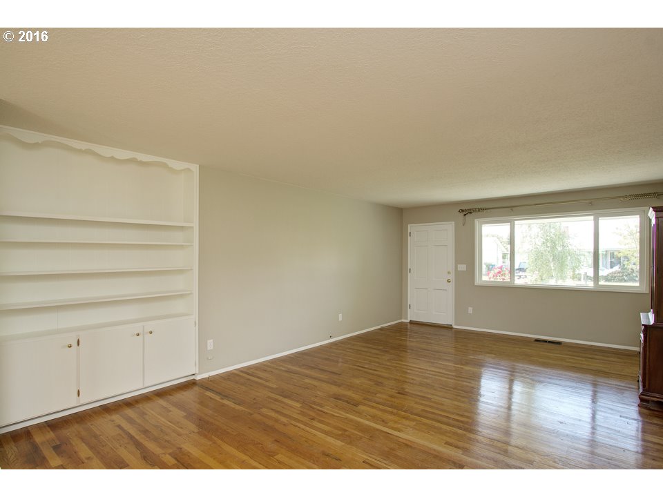 1390 Quinn Road Woodburn, OR 97071 - Photo 7 of 21 Gallery Image 7