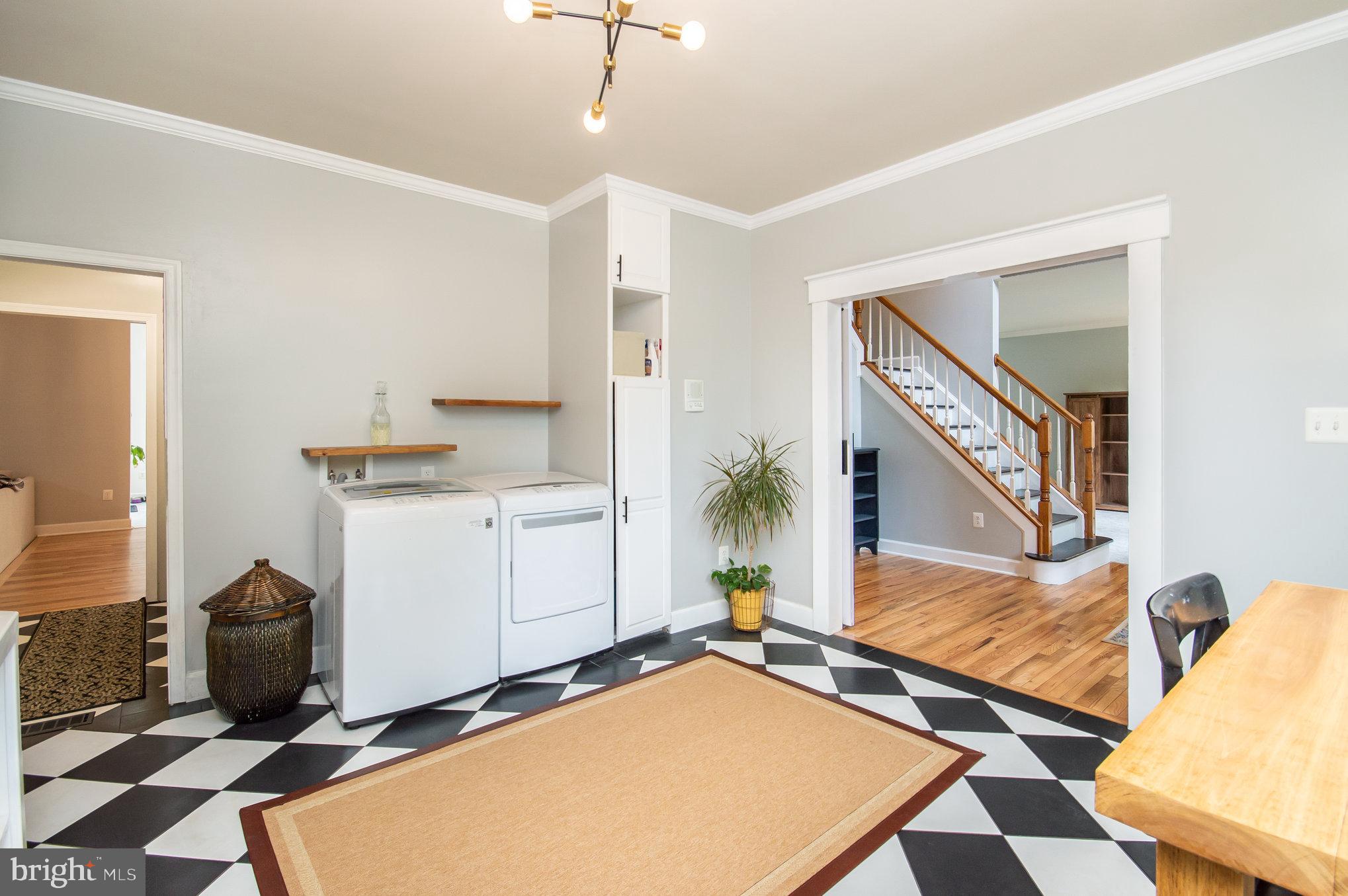 6711 Hunters Ridge Road Manassas, VA 20112 - Photo 11 of 46 Office/laundry room