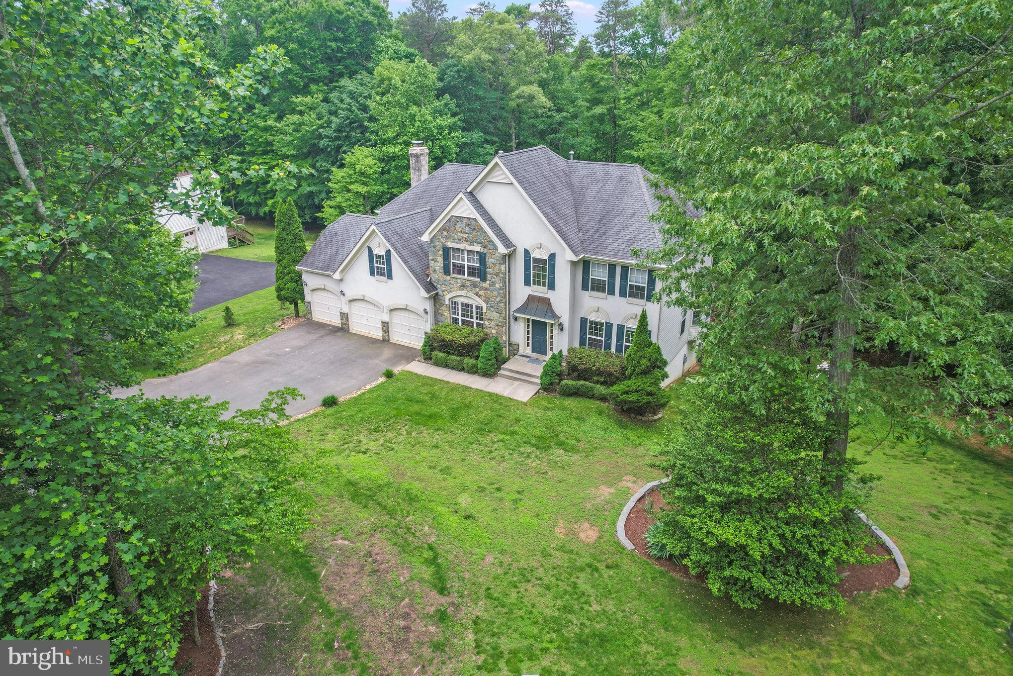 6711 Hunters Ridge Road Manassas, VA 20112 - Photo 2 of 46