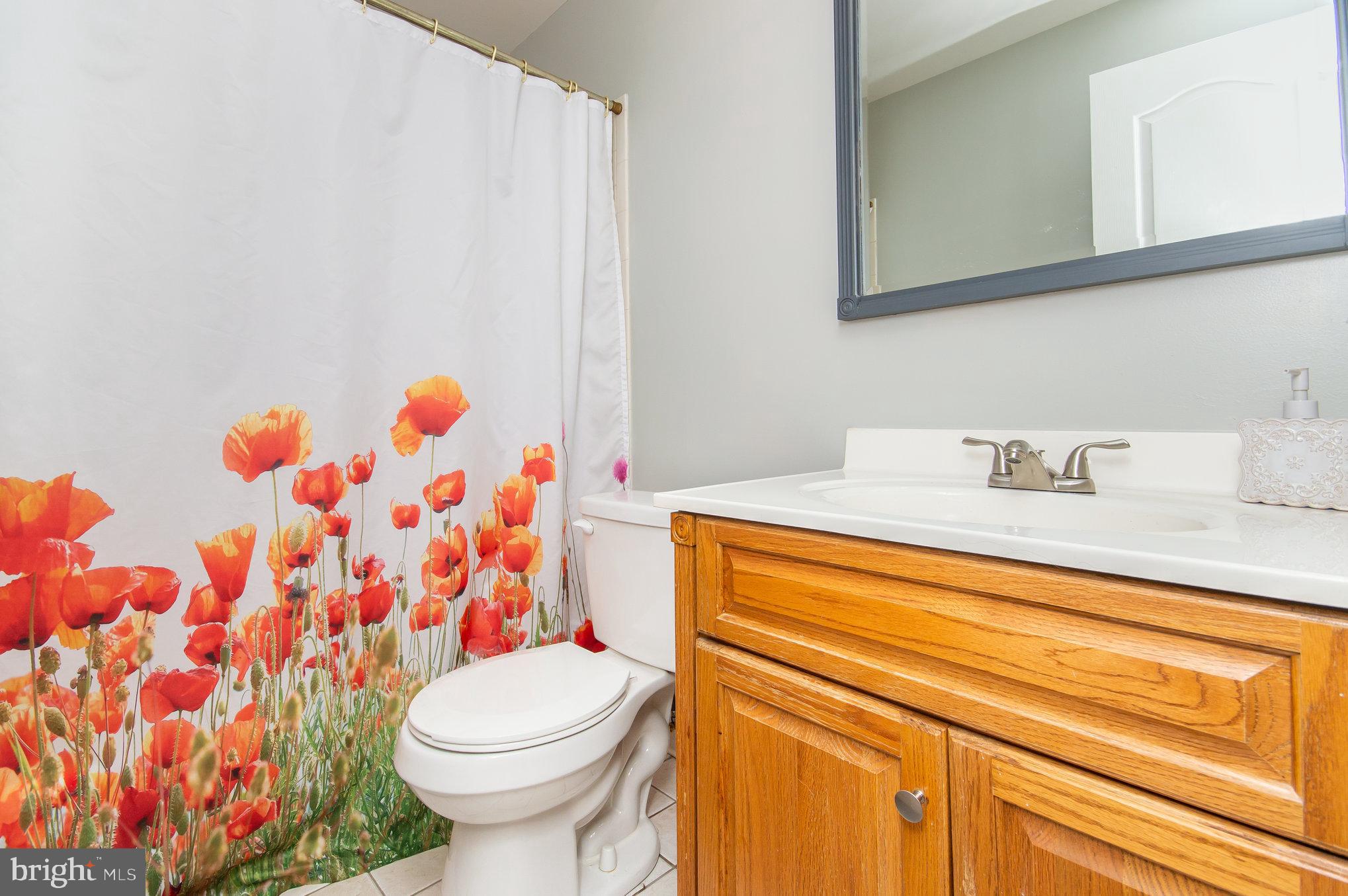 6711 Hunters Ridge Road Manassas, VA 20112 - Photo 29 of 46 bathroom #3