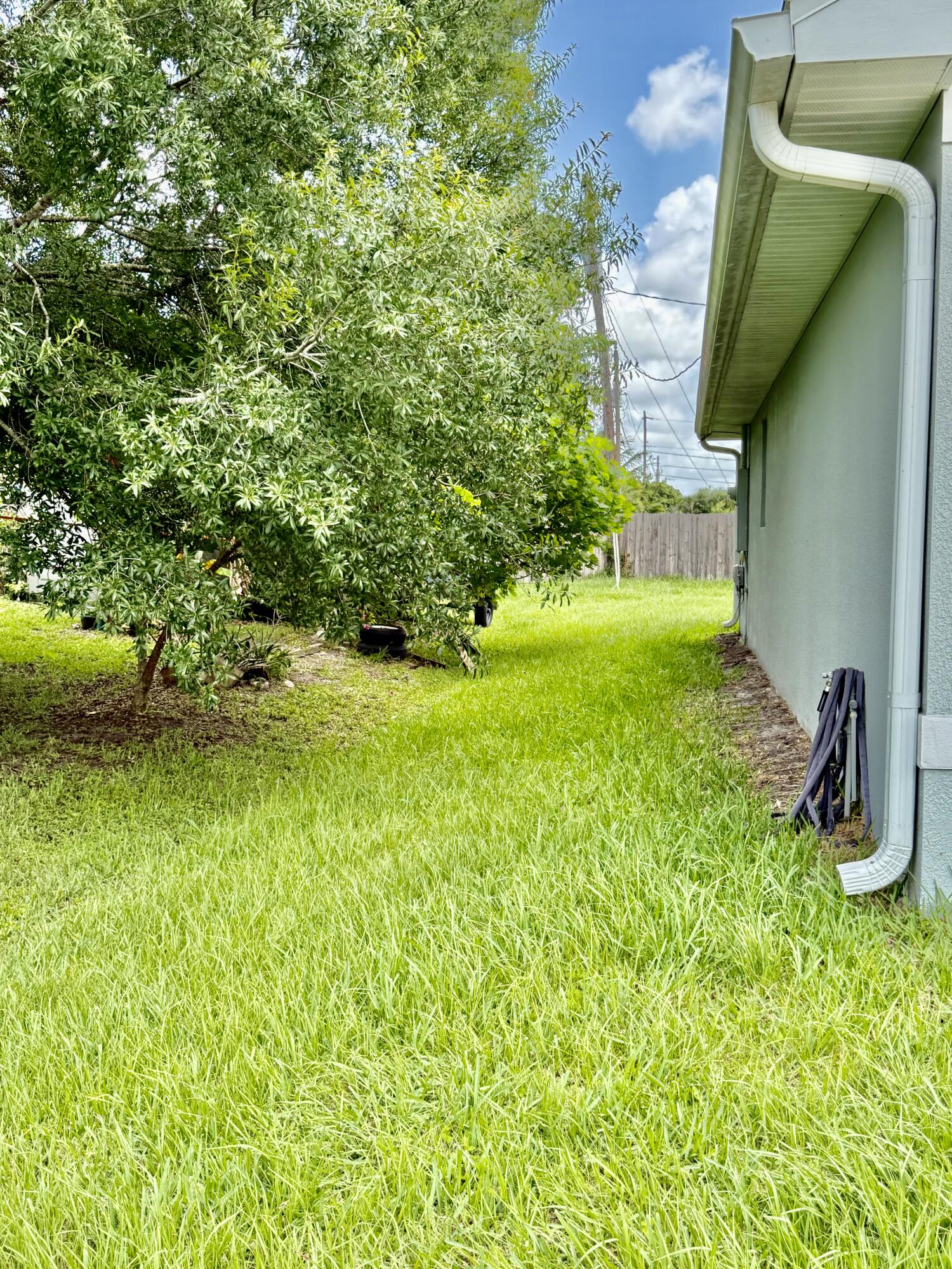 4480 Southwest Jaunt Road Port St. Lucie, FL 34953 - Photo 2 of 31 Left side