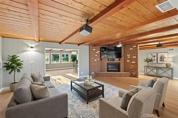 $1,316,180 | 1618 Alapat Drive, Escondido, CA 92027