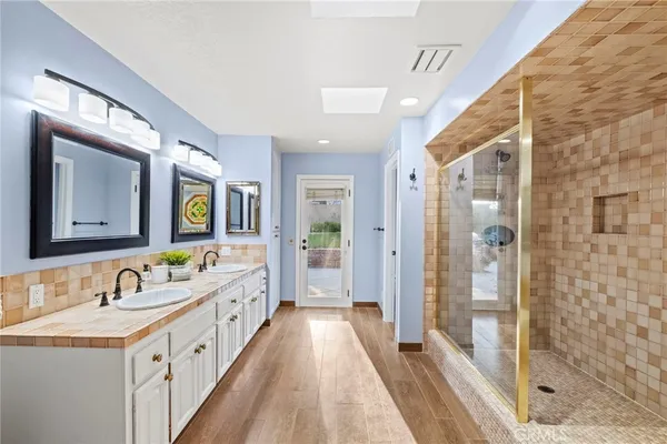 $1,316,180 | 1618 Alapat Drive, Escondido, CA 92027