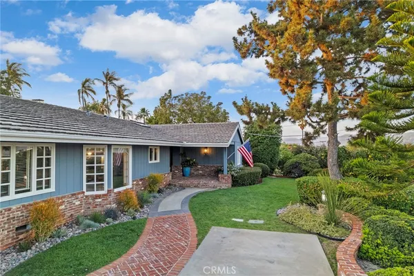 $1,316,180 | 1618 Alapat Drive, Escondido, CA 92027