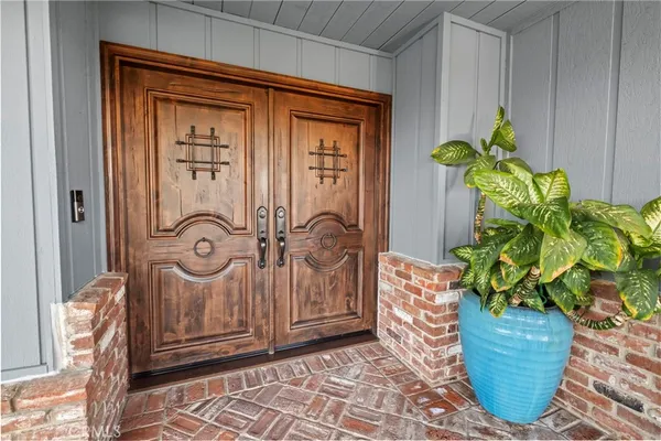 $1,316,180 | 1618 Alapat Drive, Escondido, CA 92027