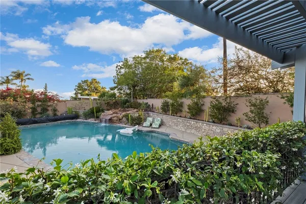 $1,316,180 | 1618 Alapat Drive, Escondido, CA 92027