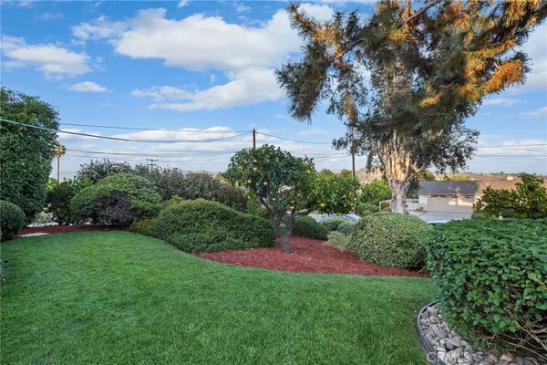 $1,316,180 | 1618 Alapat Drive, Escondido, CA 92027
