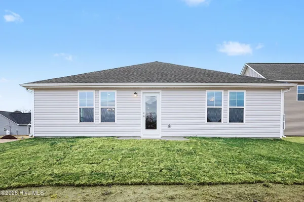 $309,995 | 31 East Emily Gardens Drive, Selma, NC 27576