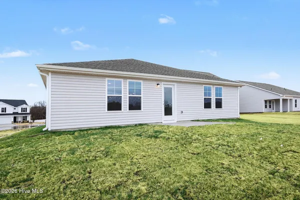 $309,995 | 31 East Emily Gardens Drive, Selma, NC 27576