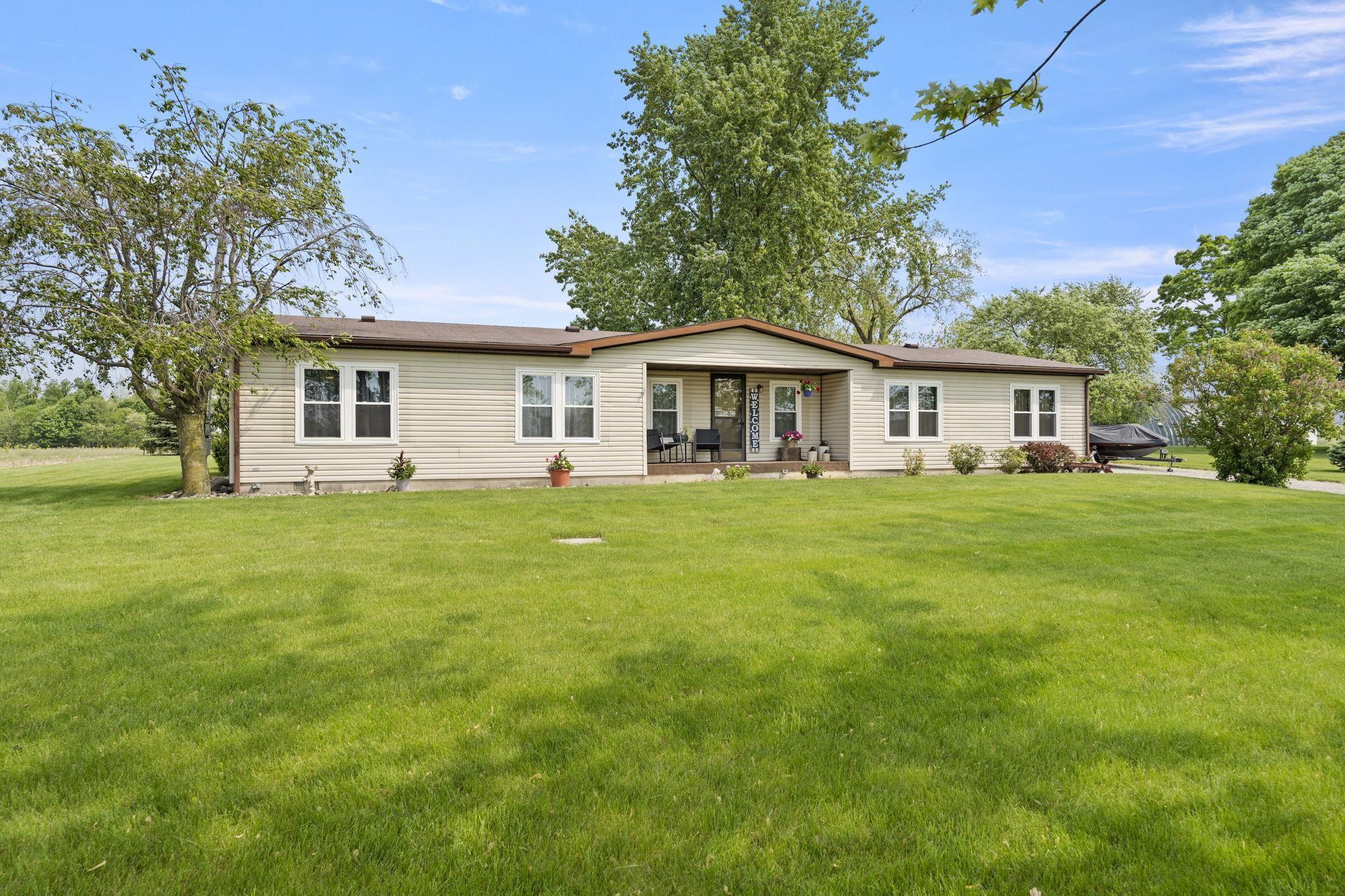 5229 Hoagland Road Fort Wayne, IN 46816 - Photo 2 of 36