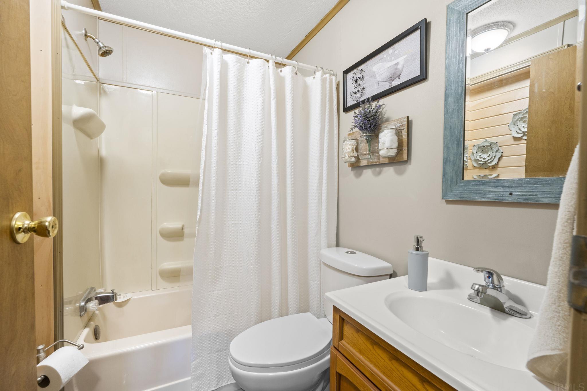 5229 Hoagland Road Fort Wayne, IN 46816 - Photo 26 of 36