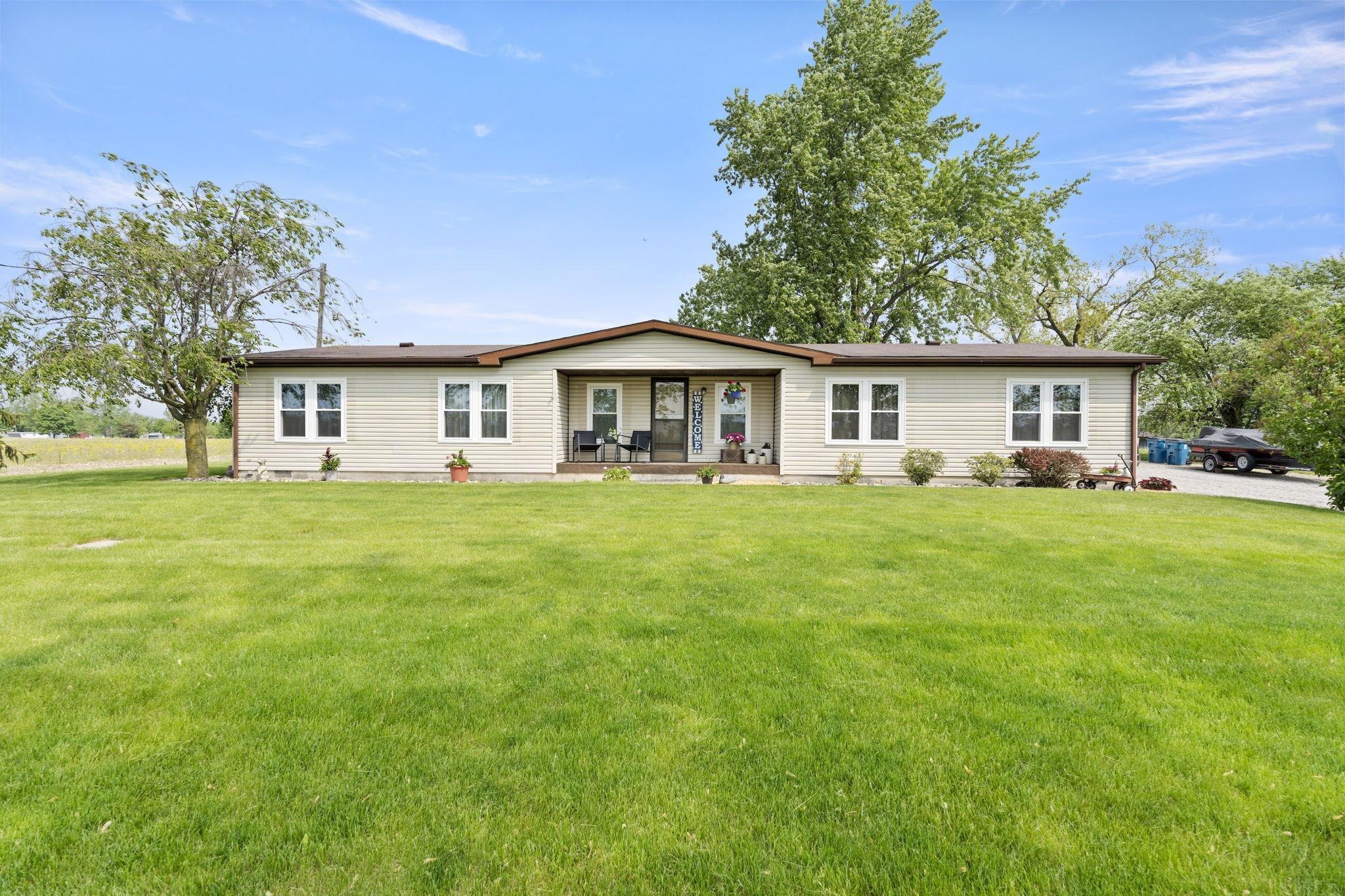 5229 Hoagland Road Fort Wayne, IN 46816 - Photo 3 of 36