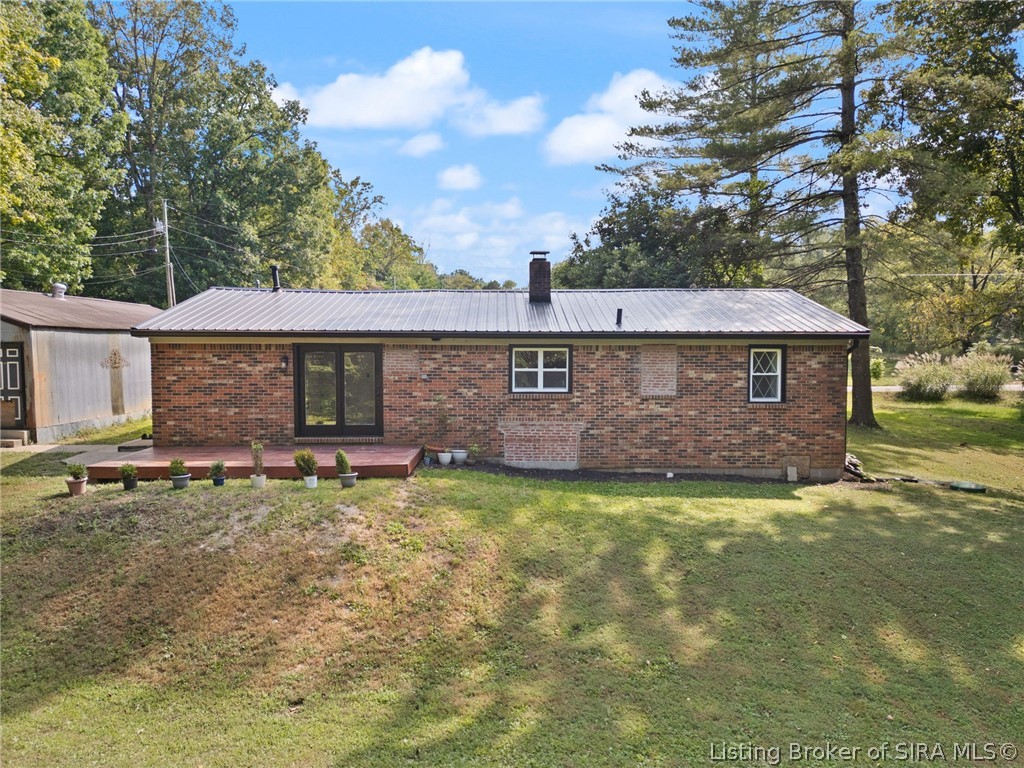 352 East Brown Road Pekin, IN 47165 - Photo 7 of 49 Gallery Image 7