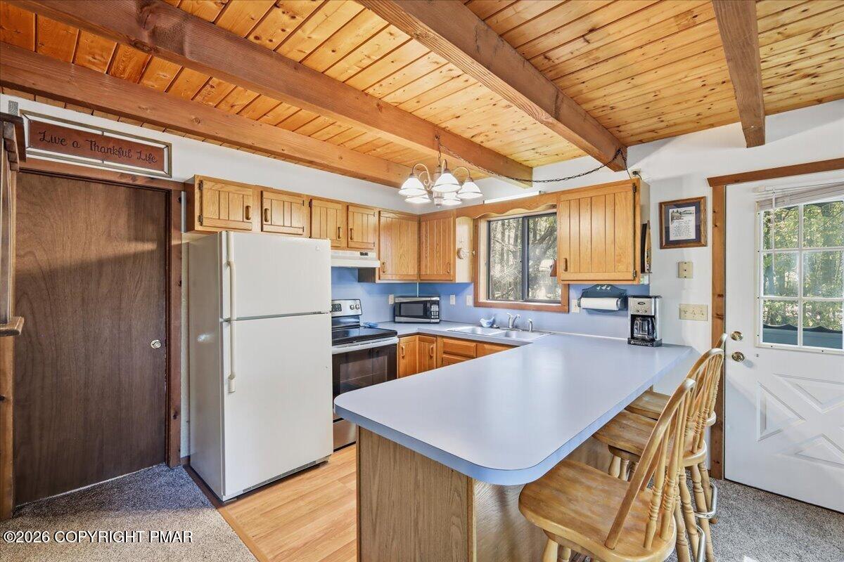 123 Lake In The Clouds Road Canadensis, PA 18325 - Photo 23 of 54 Kitchen