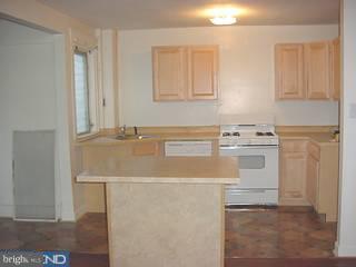 112 Gladstone Road Lansdowne, PA 19050 - Photo 2 of 5