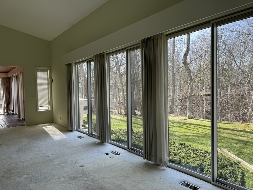 61 Stone Gate Road Lake Forest, IL 60045 - Photo 9 of 17 a view of a room with window