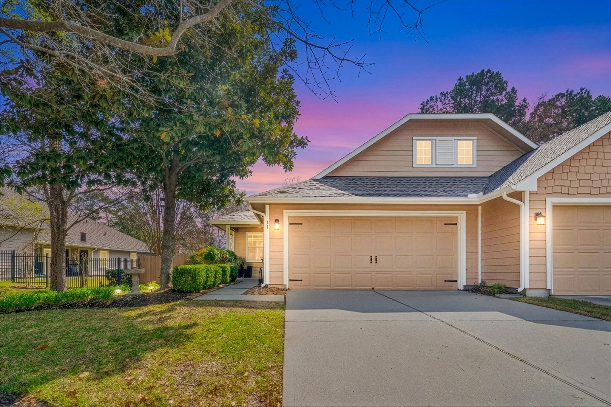 14 Fitzroy Place Conroe, TX 77384 - Photo 2 of 50