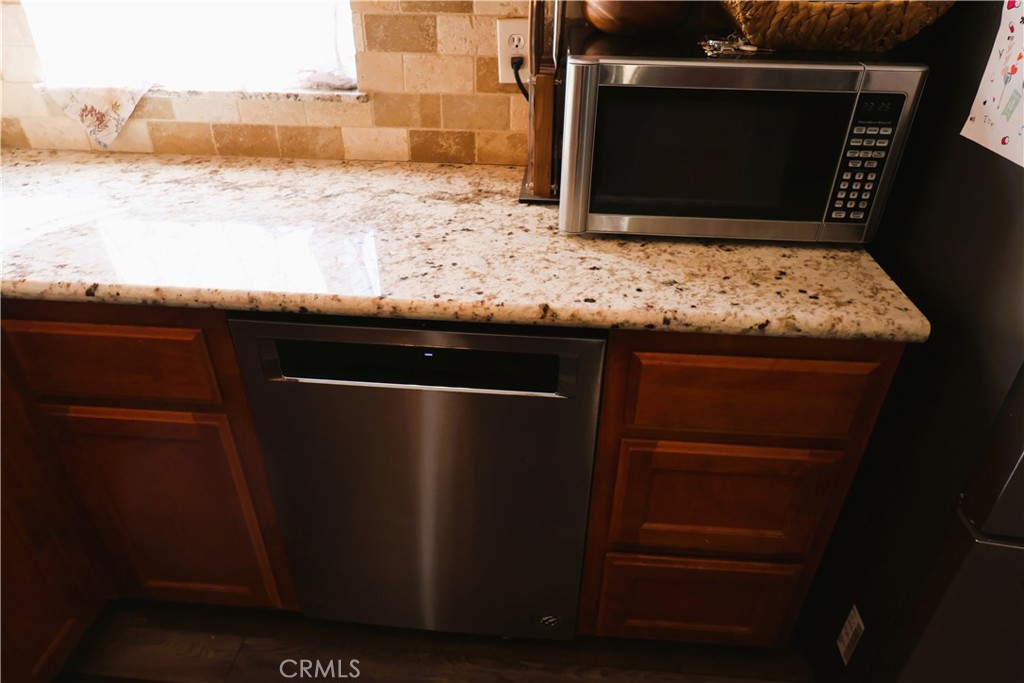 1910 Grant Corning, CA 96021 - Photo 27 of 58 Gallery Image 27