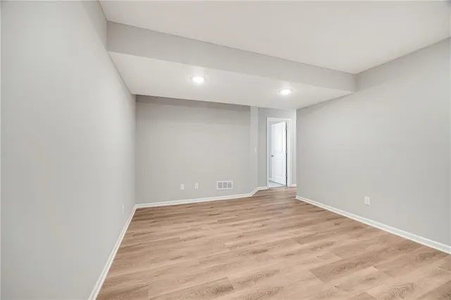 $339,900 | 709 Winter Drive, Belton, MO 64012