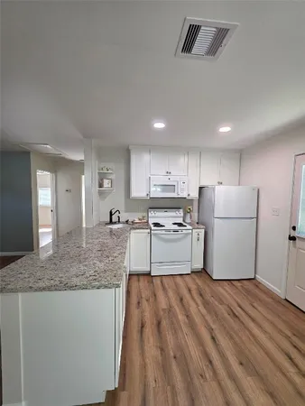 $1,250 | 5422 Pine Avenue, Pasadena, TX 77503