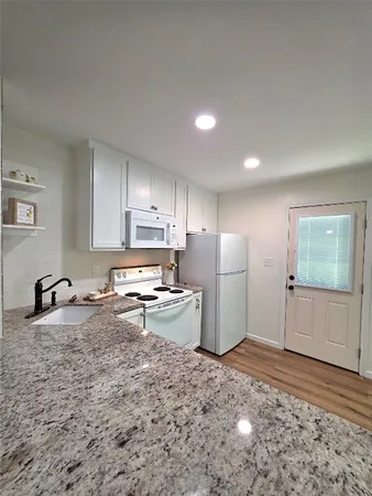 $1,250 | 5422 Pine Avenue, Pasadena, TX 77503