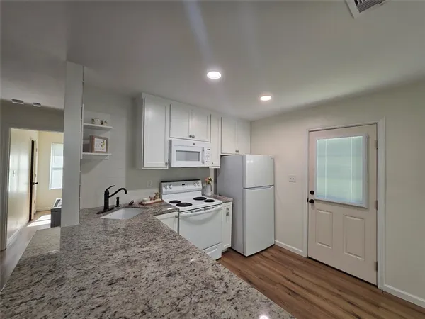 $1,250 | 5422 Pine Avenue, Pasadena, TX 77503