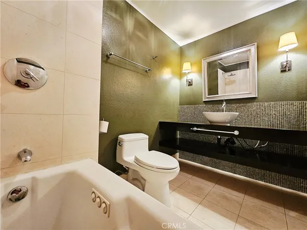 $3,250 | 156 South Oak Knoll Avenue, Unit 209, Pasadena, CA 91101