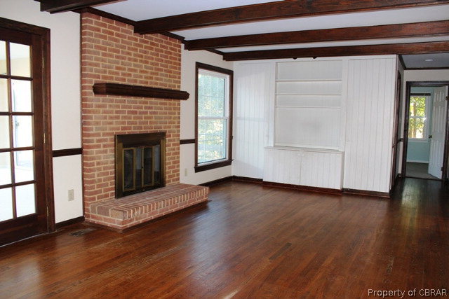 8267 Little England Road Hayes, VA 23072 - Photo 6 of 17