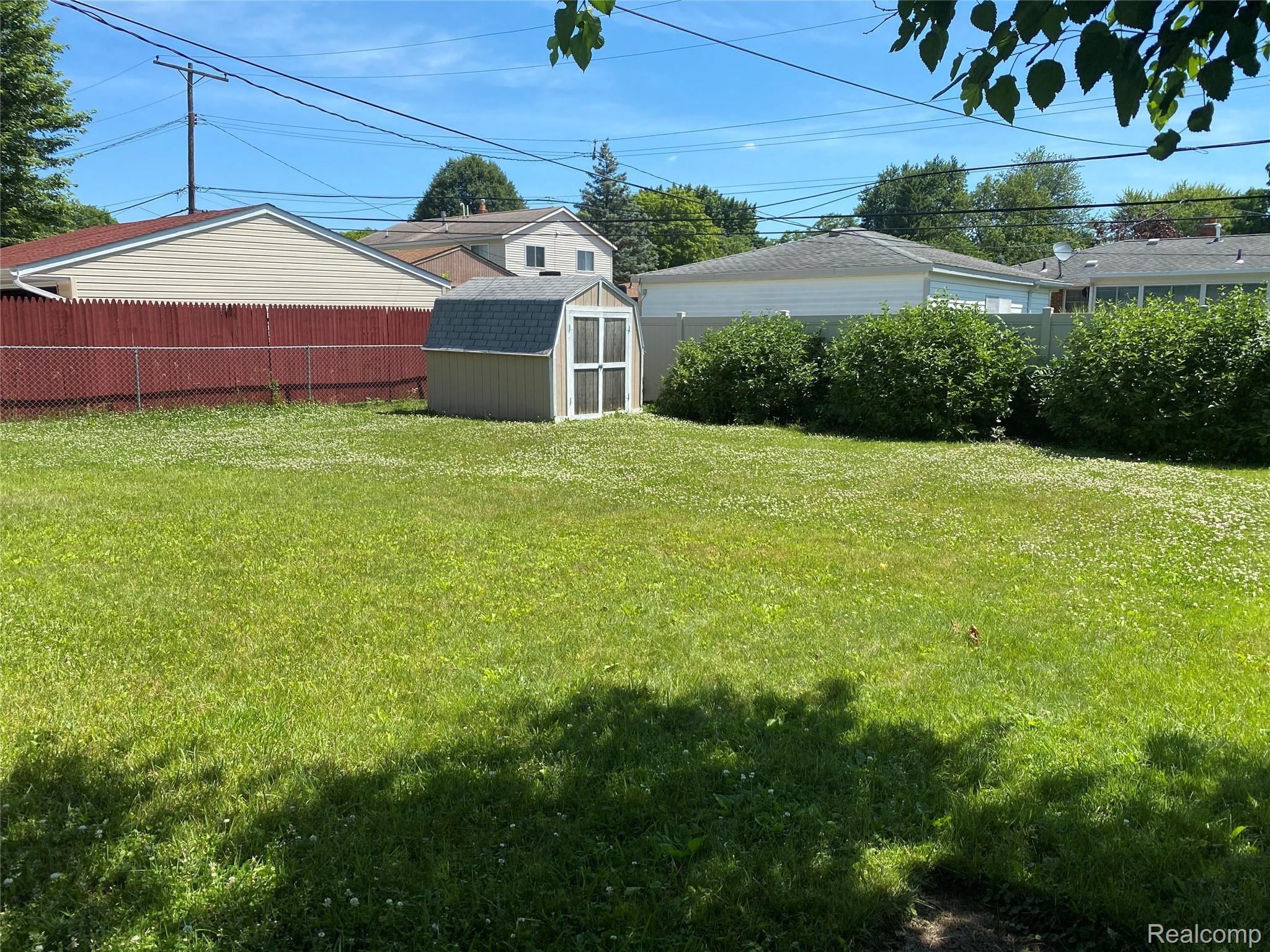 5069 Harding Street Wayne, MI 48184 - Photo 19 of 20 86B718BD-D92A-46C4-805C-67ED48E137C7.jpeg