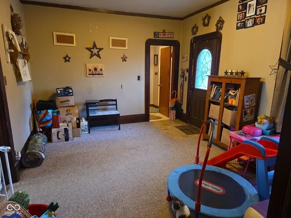 $205,000 | 122 West 5th Street, Rushville, IN 46173