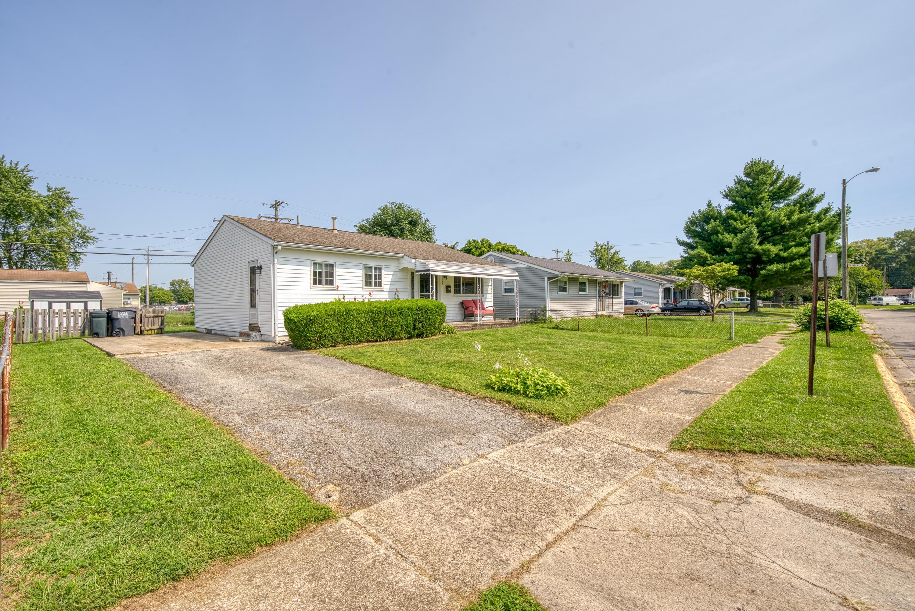 5492 Newport Road Columbus, OH 43232 - Photo 3 of 35 Gallery Image 3