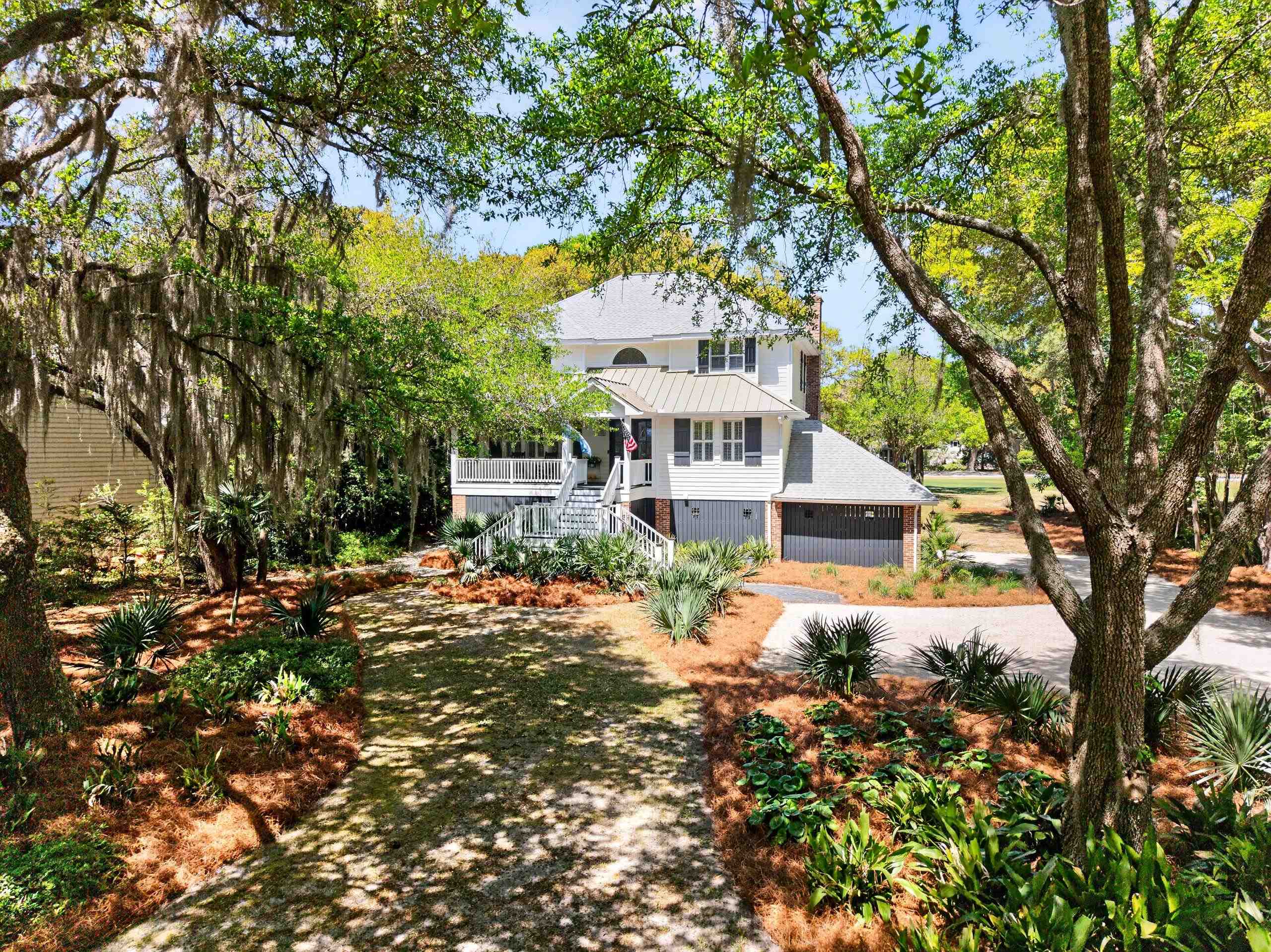 186 Sanderling Avenue Georgetown, SC 29440 - Photo 2 of 59