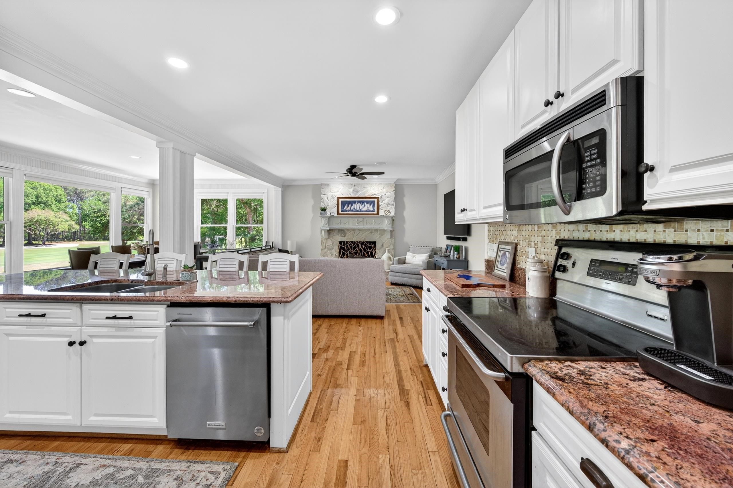 186 Sanderling Avenue Georgetown, SC 29440 - Photo 10 of 59