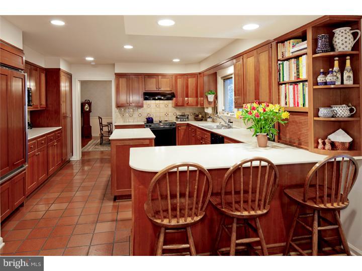 425 Saybrook Road Villanova, PA 19085 - Photo 5 of 17 Kitchen