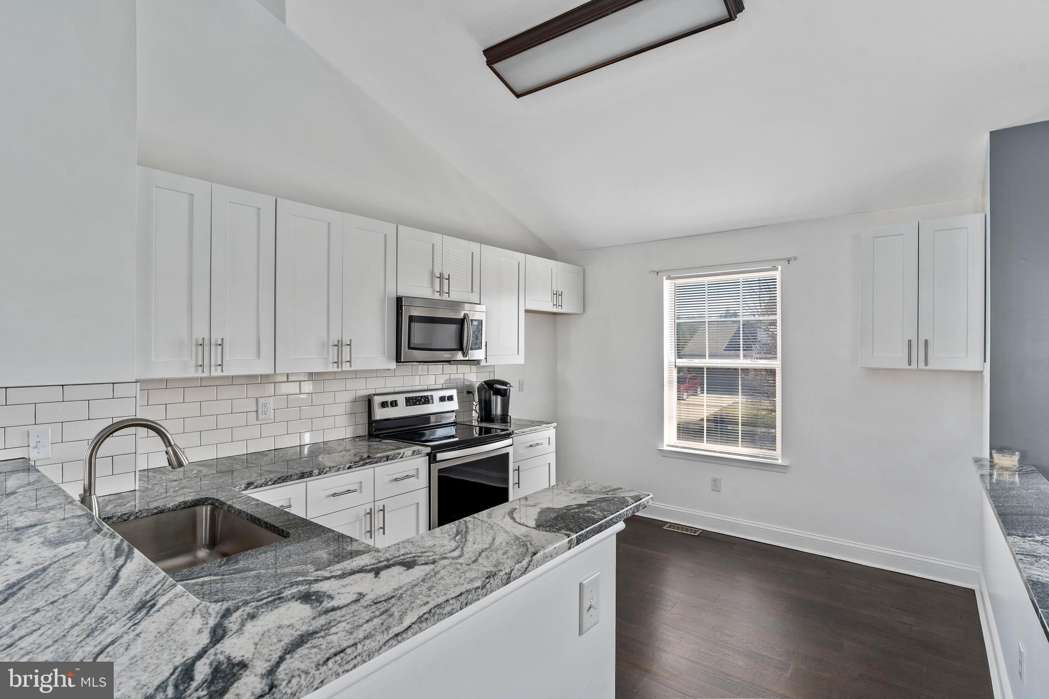 65 Springcress Drive Delran, NJ 08075 - Photo 8 of 27