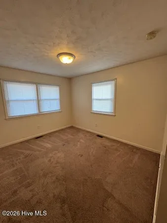 $1,950 | 814 Piner Road, Wilmington, NC 28409
