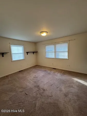 $1,950 | 814 Piner Road, Wilmington, NC 28409