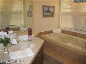 2874 Corydon Road Cleveland, OH 44118 - Photo 5 of 11 Gallery Image 5