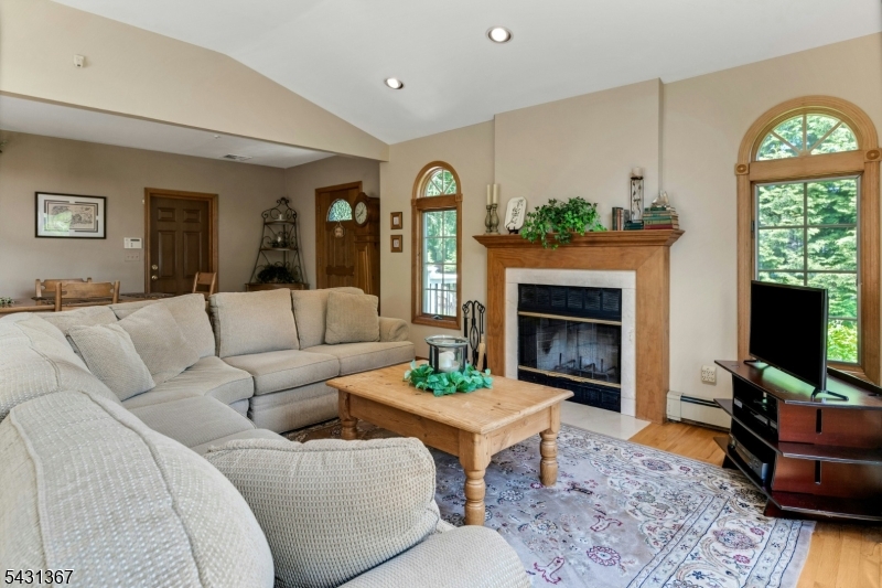 368 Franklin Road Denville, NJ 07834 - Photo 9 of 26