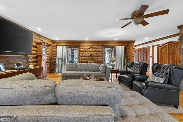 $949,000 | 261 McIntosh Circle, Jackson, GA 30233