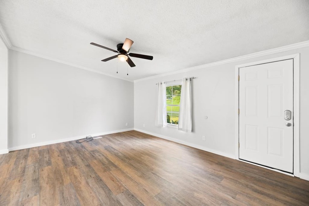 128 County Road 151 Riceville, TN 37370 - Photo 4 of 13 Gallery Image 4