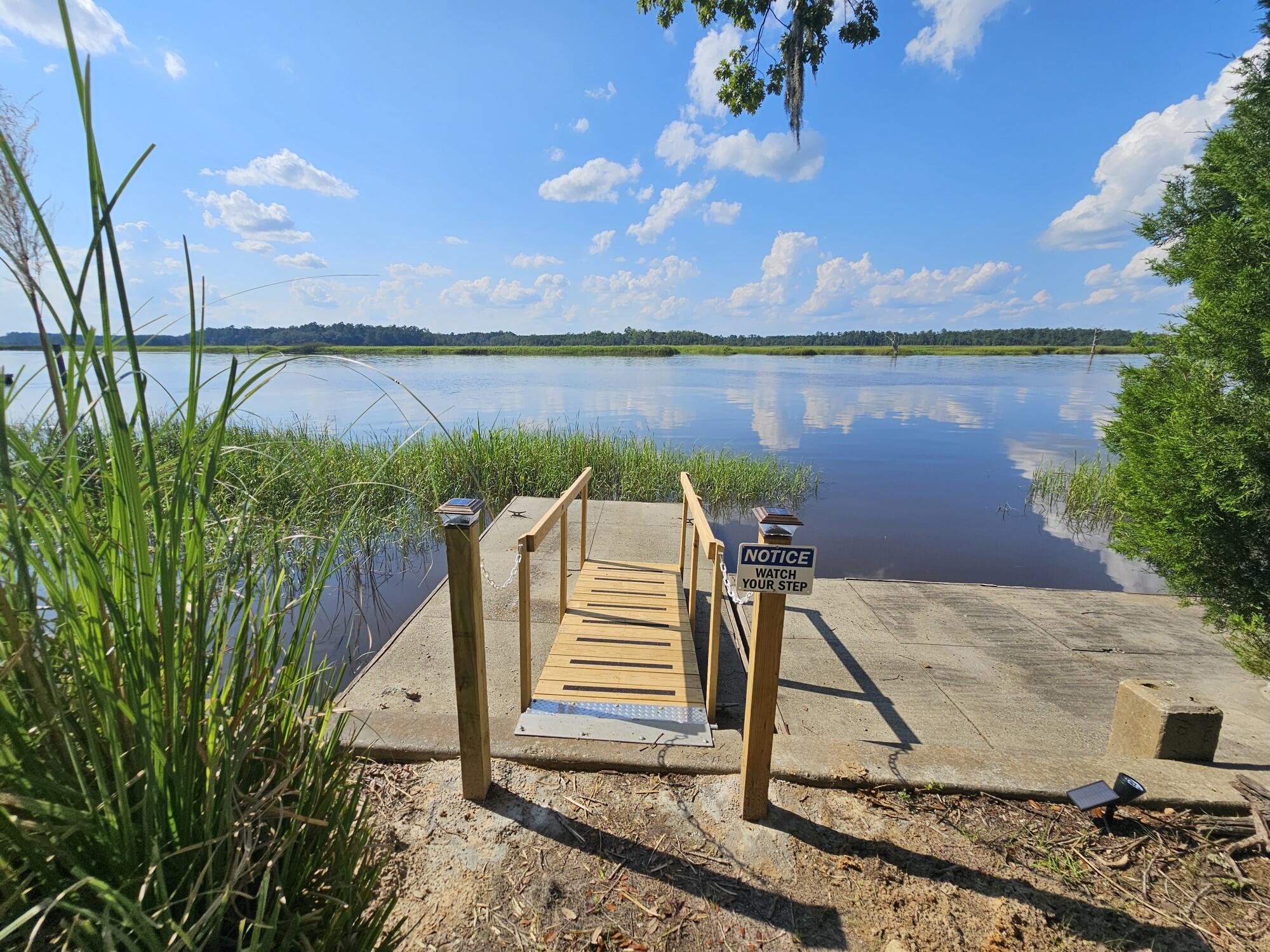 21 Red Fin Loop Georgetown, SC 29440 - Photo 14 of 48 12a2a70d-7594-4dfe-825d-58c81d82f472