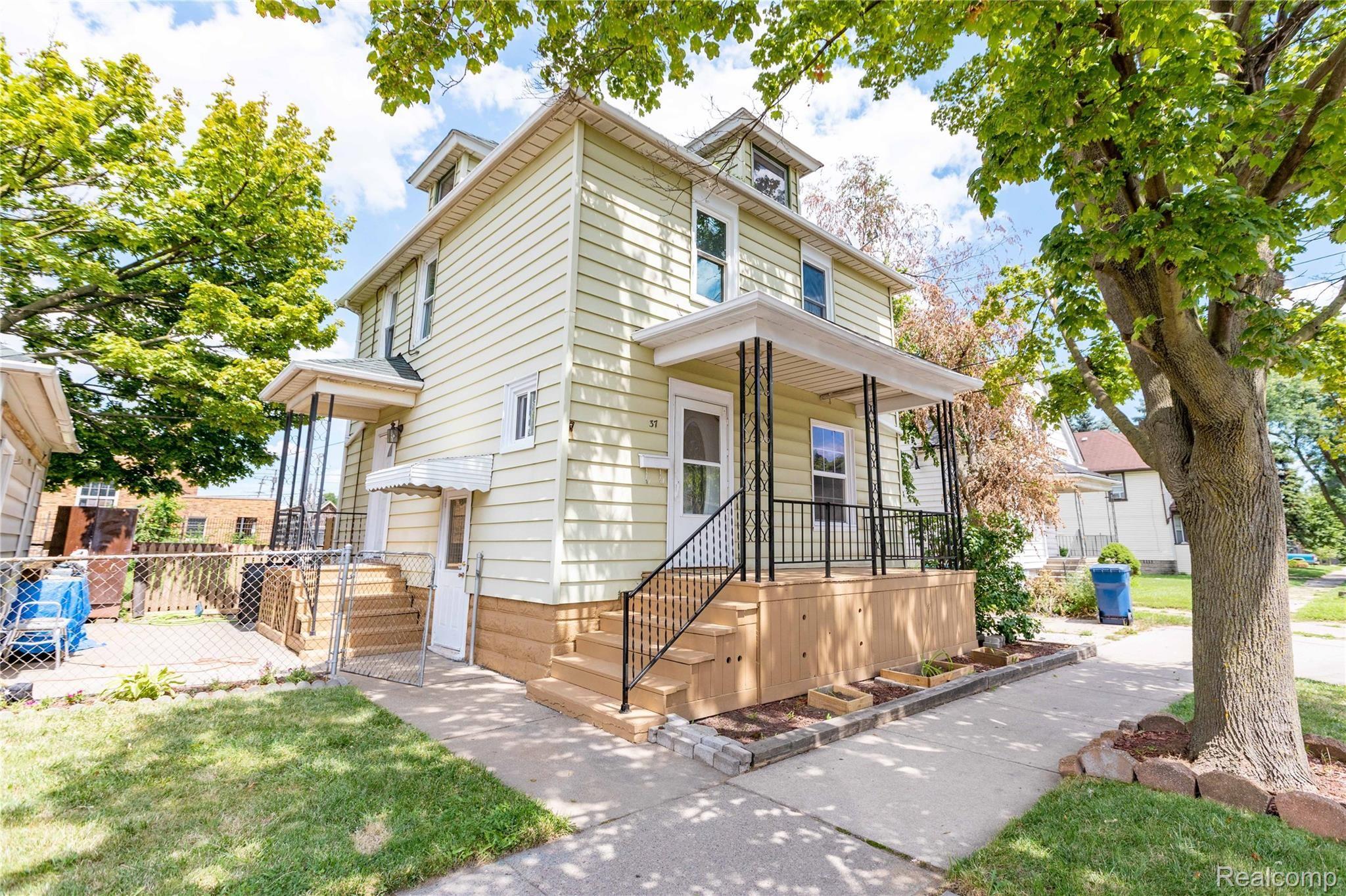 37 Pine St, RIver Rouge (1 of 20).jpg