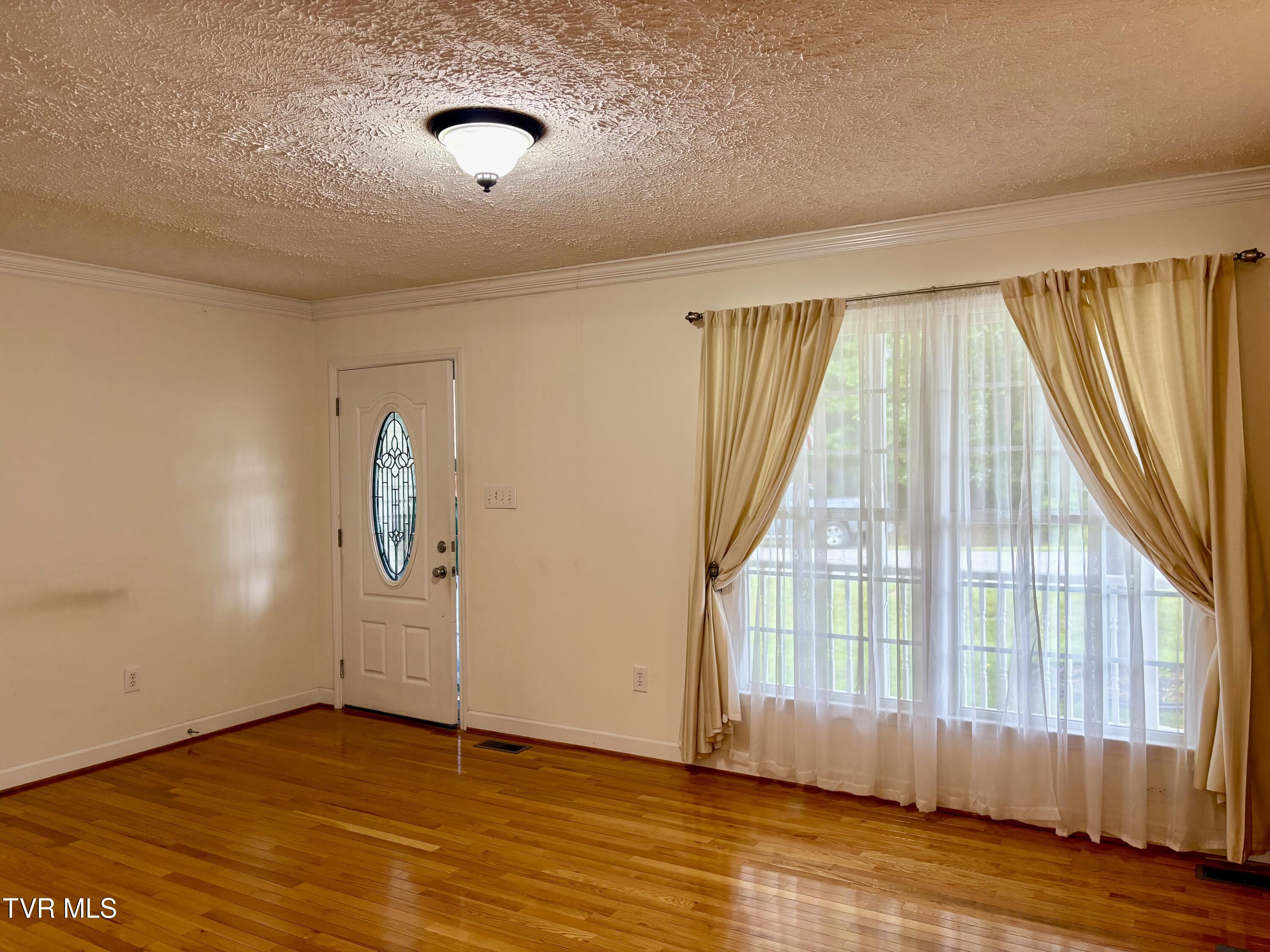 2251 Mountain Laurel Road Northeast Norton, VA 24273 - Photo 33 of 97 IMG_0685